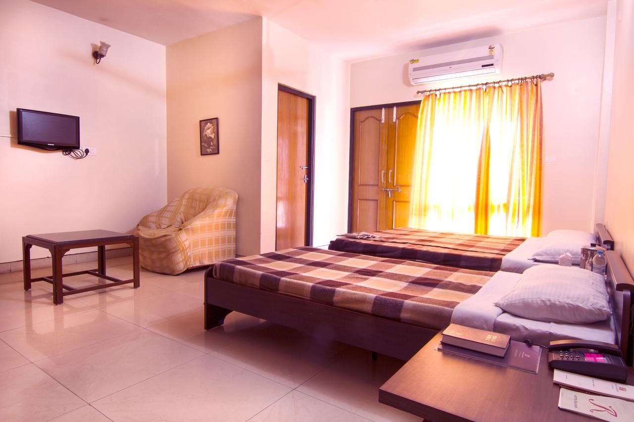 Hotel Rajawas Dibrugarh Dış mekan fotoğraf