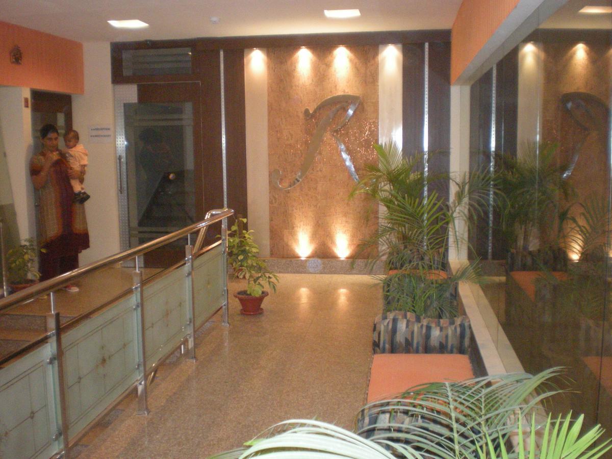 Hotel Rajawas Dibrugarh Dış mekan fotoğraf